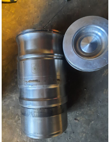 Scania - Motor en onderdelen: afbeelding 3 Scania - Motor en onderdelen: afbeelding 3