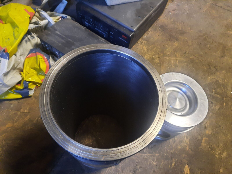 Scania - Motor en onderdelen: afbeelding 2 Scania - Motor en onderdelen: afbeelding 2