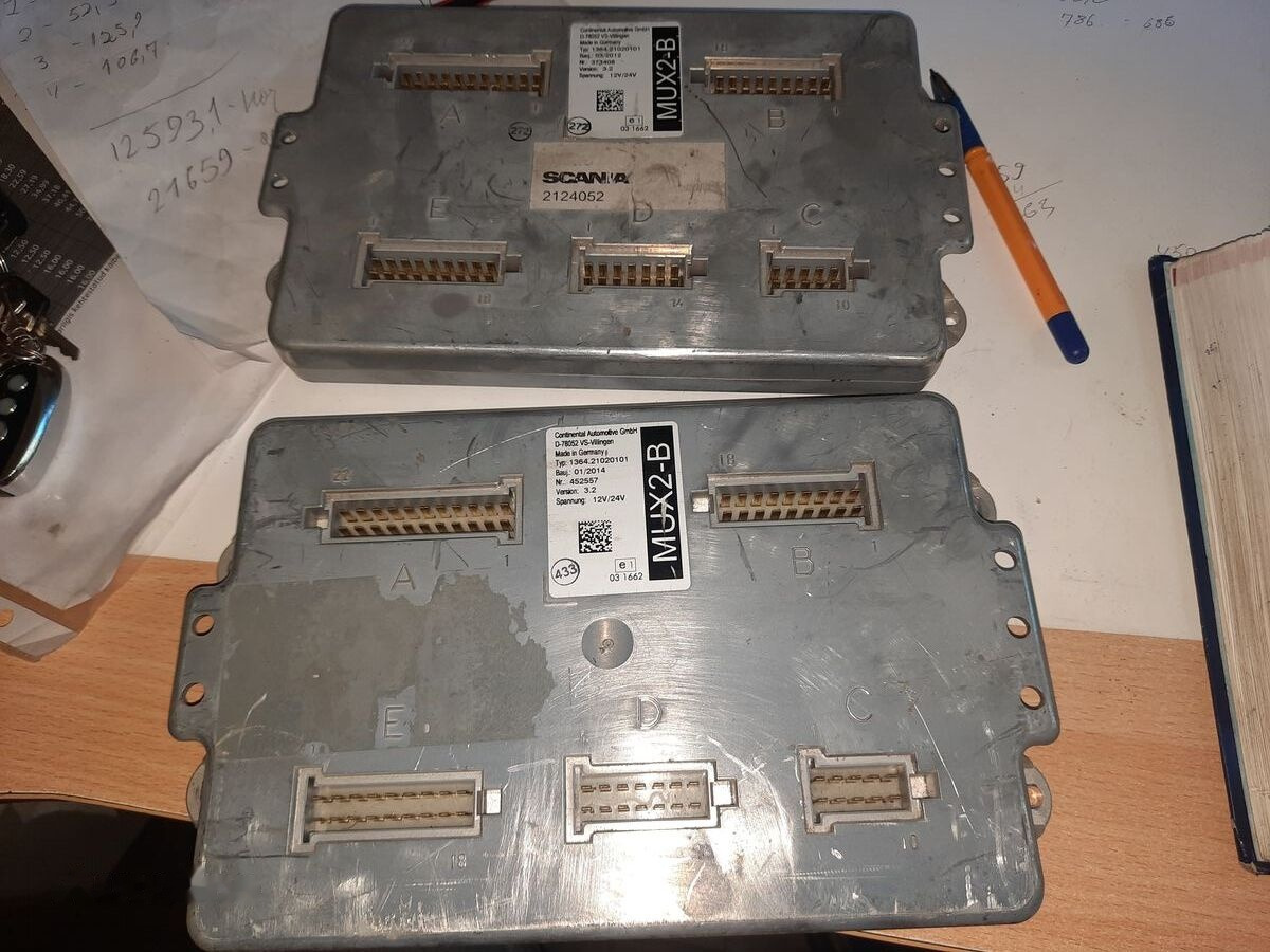 Scania MUX2-B MUX2-M.MUX2-B+/ ZR2-BS/ ZR2-BD Scania Neoplan - ECU voor Bus: afbeelding 2 Scania MUX2-B MUX2-M.MUX2-B+/ ZR2-BS/ ZR2-BD Scania Neoplan - ECU voor Bus: afbeelding 2