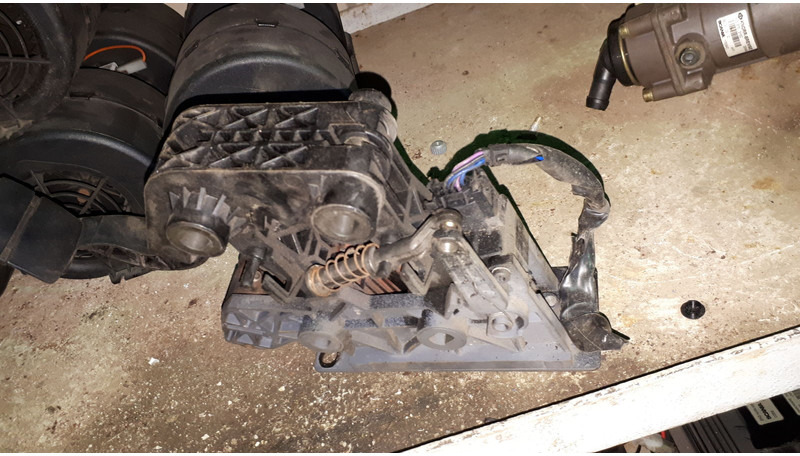 Scania педаль газа - Motor en onderdelen: afbeelding 3 Scania педаль газа - Motor en onderdelen: afbeelding 3