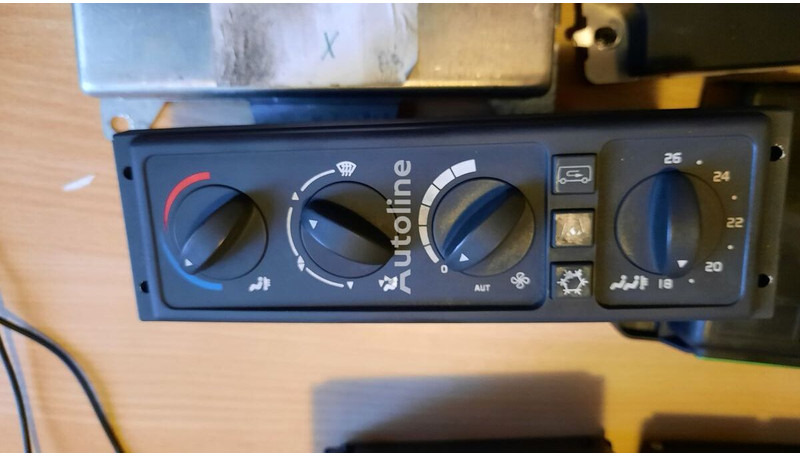 Volvo 20815236-P04. 70327101. 2054900 . 20744283-01. 3192577. 20815236 - ECU: afbeelding 2 Volvo 20815236-P04. 70327101. 2054900 . 20744283-01. 3192577. 20815236 - ECU: afbeelding 2