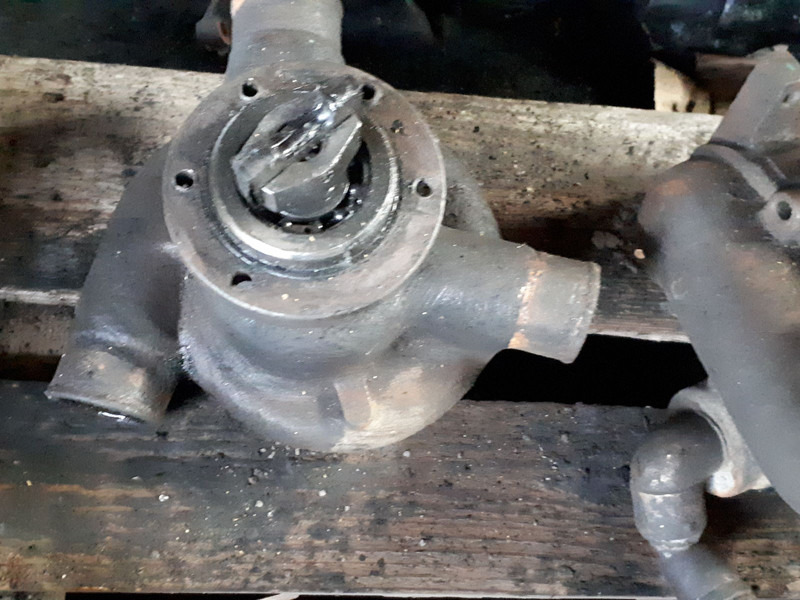 Volvo 4572010401. A4962010231 - Waterpomp: afbeelding 4 Volvo 4572010401. A4962010231 - Waterpomp: afbeelding 4