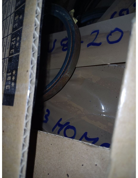 Volvo  - Naaf: afbeelding 4 Volvo  - Naaf: afbeelding 4