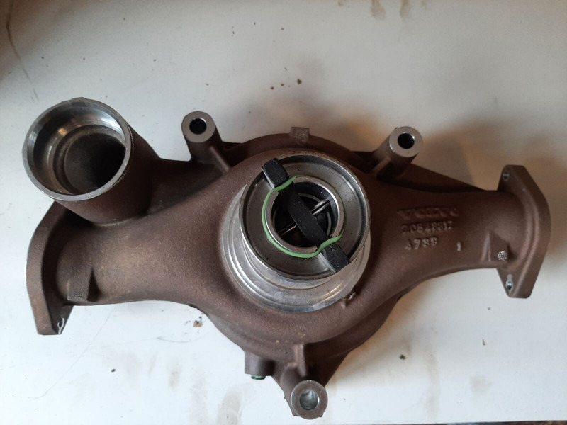 Volvo - Waterpomp: afbeelding 1 Volvo - Waterpomp: afbeelding 1