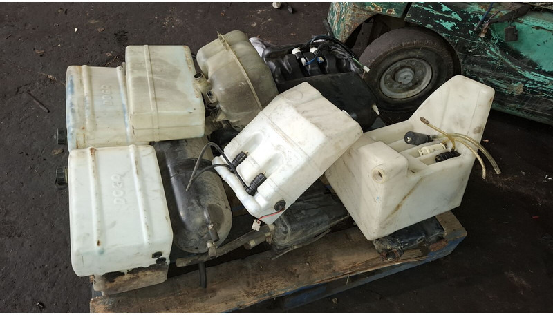 Volvo Scani - Expansietank: afbeelding 1 Volvo Scani - Expansietank: afbeelding 1