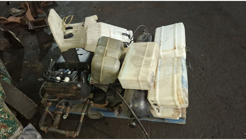 Volvo Scani - Expansietank: afbeelding 4 Volvo Scani - Expansietank: afbeelding 4