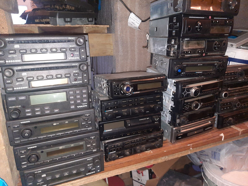 Volvo Video system x-dmr 8 R8 Compact RJ45 - Elektrisch systeem: afbeelding 4 Volvo Video system x-dmr 8 R8 Compact RJ45 - Elektrisch systeem: afbeelding 4