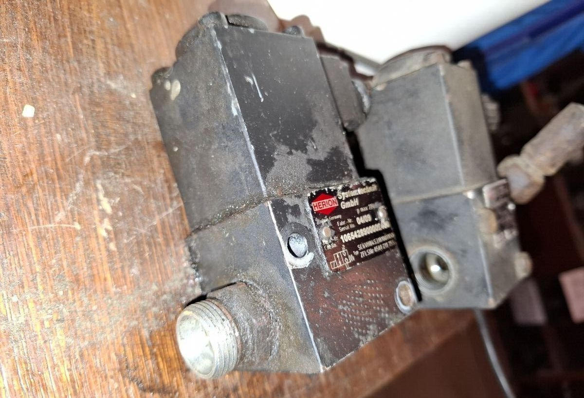 Volvo ZFLS / Herion Volvo b12 - Hydraulische cilinder voor Bus: afbeelding 3 Volvo ZFLS / Herion Volvo b12 - Hydraulische cilinder voor Bus: afbeelding 3