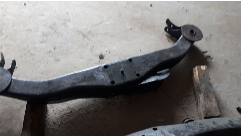 Volvo кронштейн заднего моста мерседес - Bladvering: afbeelding 2 Volvo кронштейн заднего моста мерседес - Bladvering: afbeelding 2