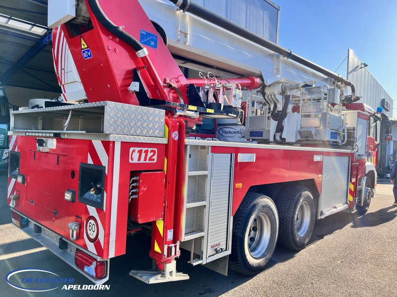 MAN TGA 26.350 Magirus ALP 320L = 32 meter, Waterpump, 6x4, Steel springs - Brandweerwagen: afbeelding 4 MAN TGA 26.350 Magirus ALP 320L = 32 meter, Waterpump, 6x4, Steel springs - Brandweerwagen: afbeelding 4