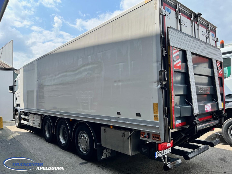Scania R410 Mitsubishi Multitemp 3 zone, 8x4, 2000 kg lift - Koelwagen vrachtwagen: afbeelding 4 Scania R410 Mitsubishi Multitemp 3 zone, 8x4, 2000 kg lift - Koelwagen vrachtwagen: afbeelding 4