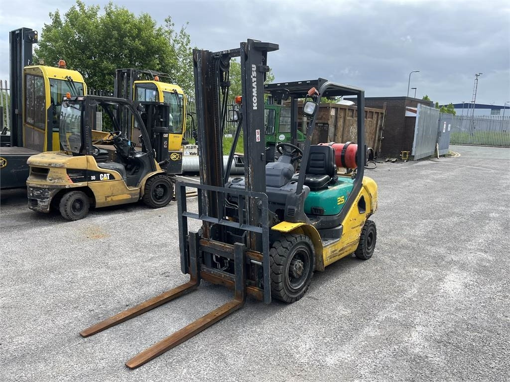 Komatsu FG25HT-16R - LPG heftruck: afbeelding 2 Komatsu FG25HT-16R - LPG heftruck: afbeelding 2