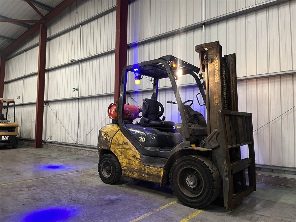 Komatsu FG30T-17 - LPG heftruck: afbeelding 4 Komatsu FG30T-17 - LPG heftruck: afbeelding 4