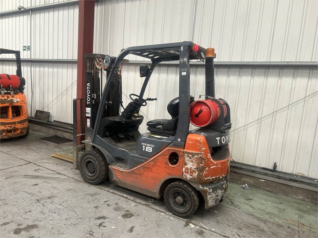 Toyota 02-8FGF18 - LPG heftruck: afbeelding 3 Toyota 02-8FGF18 - LPG heftruck: afbeelding 3
