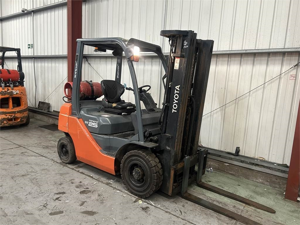Toyota 02-8FGF20 - LPG heftruck: afbeelding 4 Toyota 02-8FGF20 - LPG heftruck: afbeelding 4