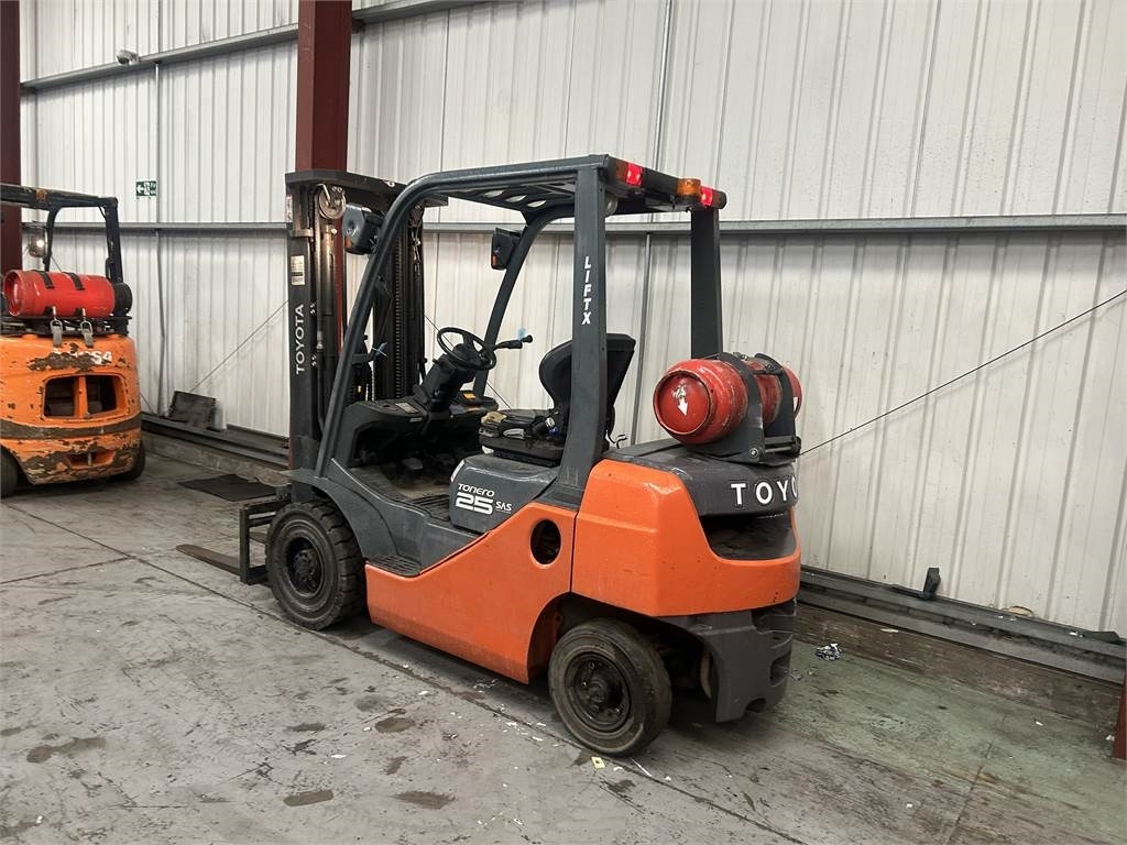 Toyota 02-8FGF20 - LPG heftruck: afbeelding 3 Toyota 02-8FGF20 - LPG heftruck: afbeelding 3