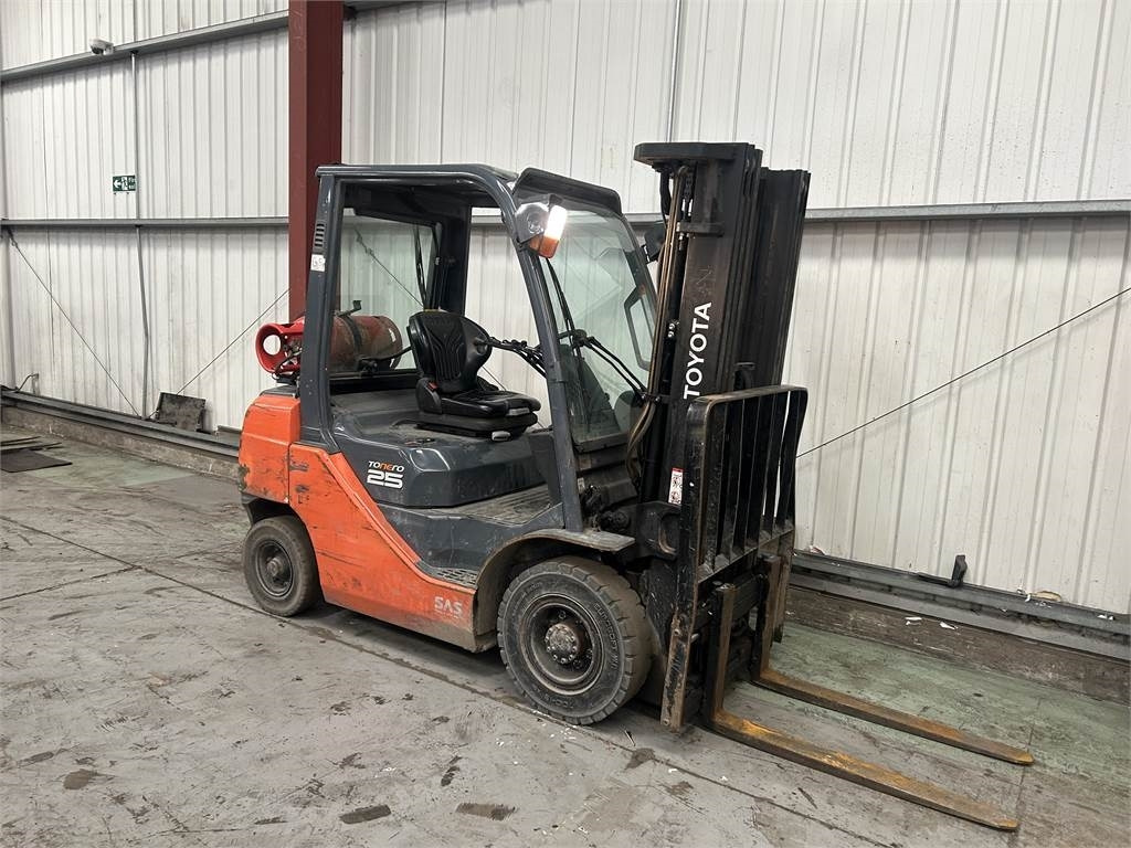 Toyota 02-8FGF25 - LPG heftruck: afbeelding 4 Toyota 02-8FGF25 - LPG heftruck: afbeelding 4