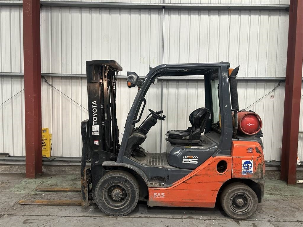 Toyota 02-8FGF25 - LPG heftruck: afbeelding 1 Toyota 02-8FGF25 - LPG heftruck: afbeelding 1