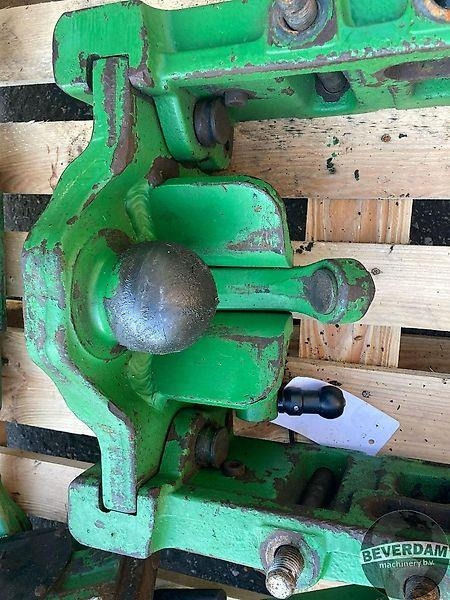 John Deere Trekhaakframe / Trekhaak - Aanbouwdeel voor Landbouwmachine: afbeelding 2 John Deere Trekhaakframe / Trekhaak - Aanbouwdeel voor Landbouwmachine: afbeelding 2