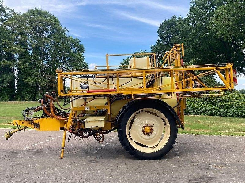 Dubex Nestor - Getrokken veldspuit: afbeelding 2 Dubex Nestor - Getrokken veldspuit: afbeelding 2