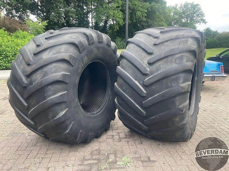 Michelin MEGA BIB 1050/50R32 - Band voor Landbouwmachine: afbeelding 1 Michelin MEGA BIB 1050/50R32 - Band voor Landbouwmachine: afbeelding 1