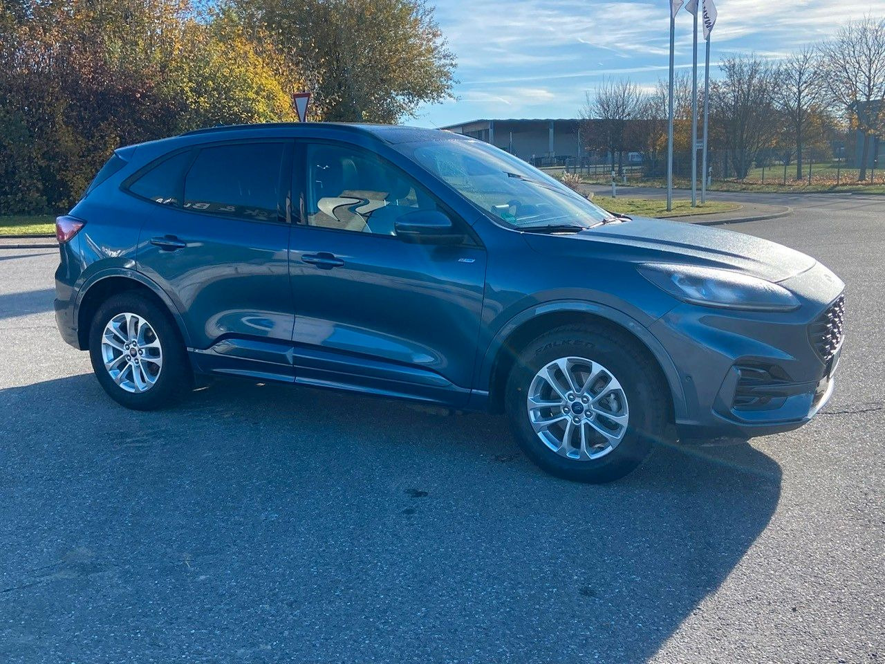 Ford Kuga Plug-In Hybrid ST-Line X - SUV: afbeelding 3 Ford Kuga Plug-In Hybrid ST-Line X - SUV: afbeelding 3