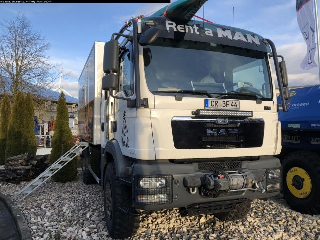 MAN TGM 13.290 4x4 BL Action 4X4 DoKa Spezialmobil MAN TGM 13.290 4x4 BL Action 4X4 DoKa Spezialmobil - Gemeentelijke machine/ Speciaal, Vrachtwagen: afbeelding 1 MAN TGM 13.290 4x4 BL Action 4X4 DoKa Spezialmobil MAN TGM 13.290 4x4 BL Action 4X4 DoKa Spezialmobil - Gemeentelijke machine/ Speciaal, Vrachtwagen: afbeelding 1
