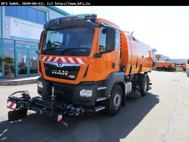 MAN TGS 18.400 4X2 BL Bucher OF 8000 RS Drehjet beid - Veegwagen: afbeelding 1 MAN TGS 18.400 4X2 BL Bucher OF 8000 RS Drehjet beid - Veegwagen: afbeelding 1