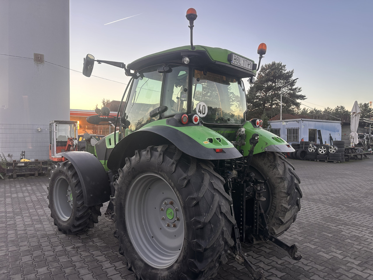 DEUTZ FAHR 5120 P - Tractor: afbeelding 3 DEUTZ FAHR 5120 P - Tractor: afbeelding 3