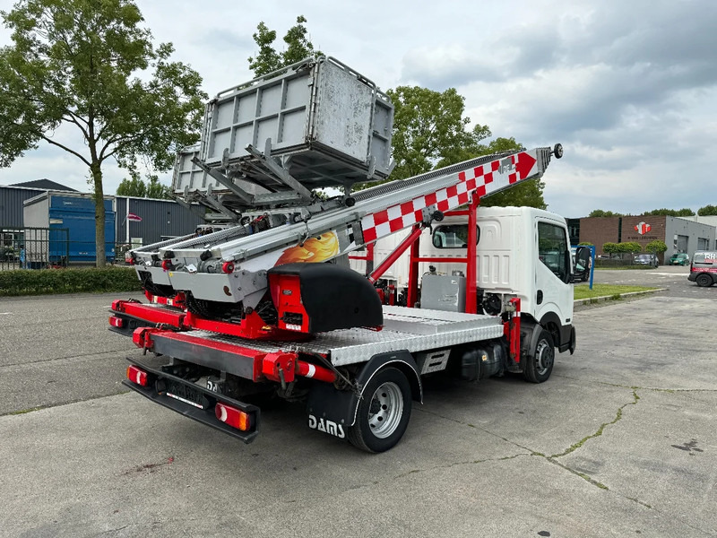 Nissan 3X UNIT CABSTAR 35.13 + LIFT 25 METER + REMOTE CONTROL EURO 6 - Bedrijfswagen: afbeelding 3 Nissan 3X UNIT CABSTAR 35.13 + LIFT 25 METER + REMOTE CONTROL EURO 6 - Bedrijfswagen: afbeelding 3