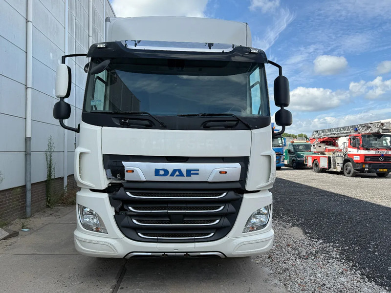 DAF CF 320 4X2 - EURO 6 - 19 TON + DHOLLANDIA - Bakwagen: afbeelding 2 DAF CF 320 4X2 - EURO 6 - 19 TON + DHOLLANDIA - Bakwagen: afbeelding 2