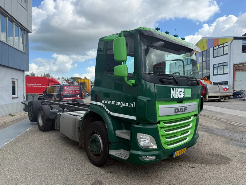 DAF CF 400 6X2 EURO 6 - ONLY 689.209 KM + STEERING AXLE - Chassis vrachtwagen: afbeelding 2 DAF CF 400 6X2 EURO 6 - ONLY 689.209 KM + STEERING AXLE - Chassis vrachtwagen: afbeelding 2