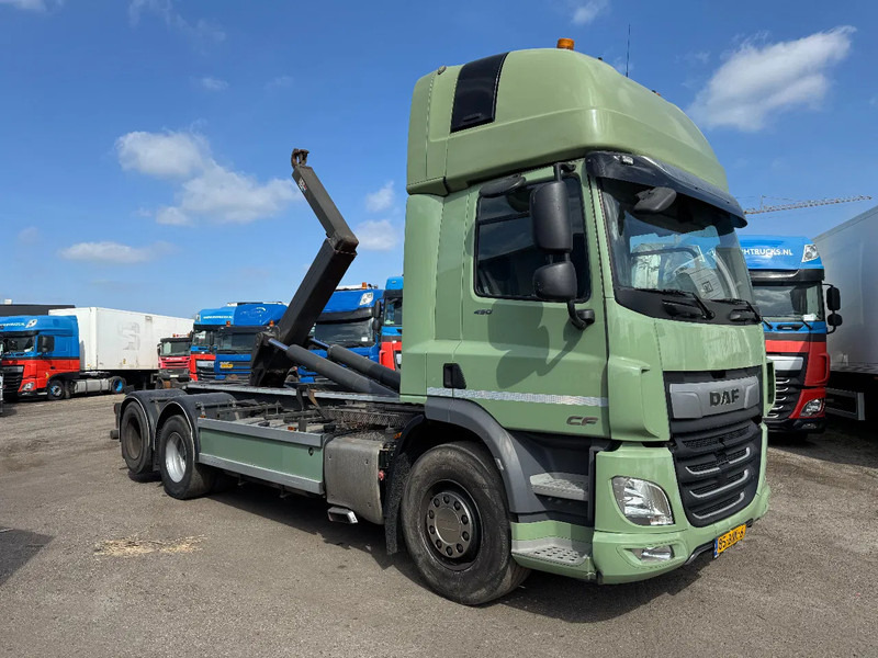 DAF CF 450 6X2 EURO 6 VDL 21T HOOK LIFTING AXLE - Haakarmsysteem vrachtwagen: afbeelding 5 DAF CF 450 6X2 EURO 6 VDL 21T HOOK LIFTING AXLE - Haakarmsysteem vrachtwagen: afbeelding 5