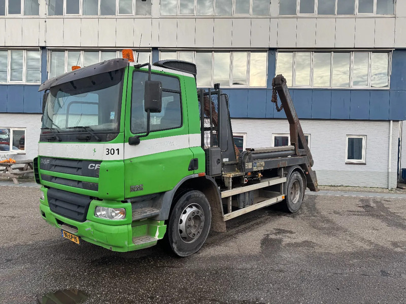 DAF CF 75.310 4X2 HYVALIFT SKIPLOADER MANUAL GEAR FULL STEEL - Portaalarmsysteem vrachtwagen: afbeelding 5 DAF CF 75.310 4X2 HYVALIFT SKIPLOADER MANUAL GEAR FULL STEEL - Portaalarmsysteem vrachtwagen: afbeelding 5