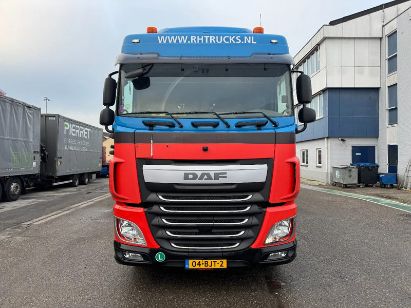 DAF XF 440 6X2 EURO 6 + HERTOGHS HANGER 2X BPW AXLE DHOLLANDIA 3000 KG - Schuifzeilen vrachtwagen: afbeelding 2 DAF XF 440 6X2 EURO 6 + HERTOGHS HANGER 2X BPW AXLE DHOLLANDIA 3000 KG - Schuifzeilen vrachtwagen: afbeelding 2