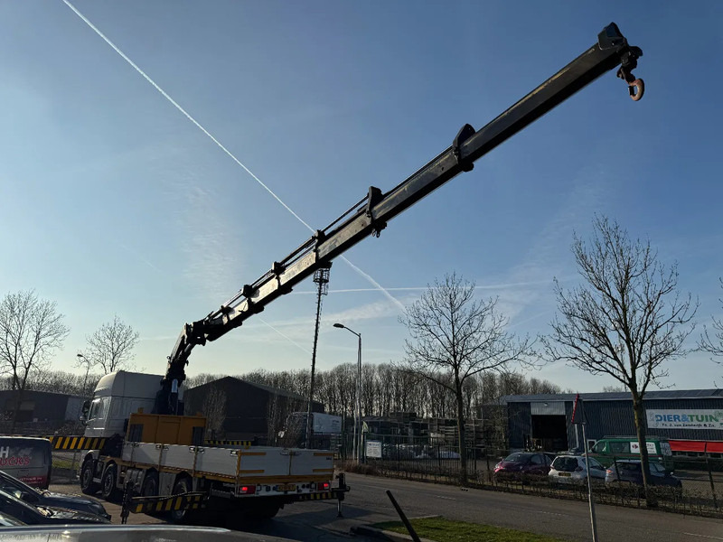 DAF XF 460 8X2 - EURO 6 + HIAB 855 EP-6 + REMOTE + STEERING AXLE - Kraanwagen: afbeelding 4 DAF XF 460 8X2 - EURO 6 + HIAB 855 EP-6 + REMOTE + STEERING AXLE - Kraanwagen: afbeelding 4