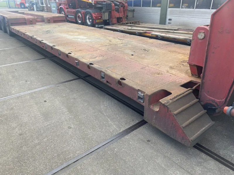 Doll 4 AXEL STEERING 66200 TON - Dieplader oplegger: afbeelding 4 Doll 4 AXEL STEERING 66200 TON - Dieplader oplegger: afbeelding 4