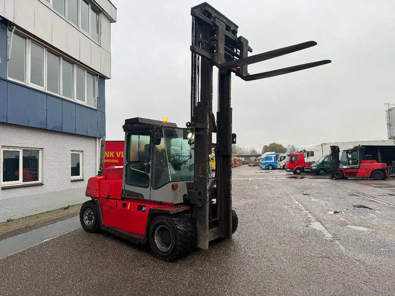 Kalmar DCF 80-9 8000 KG 2 STAGE MAST FORK POSITIONER DIESEL - Diesel heftruck: afbeelding 4 Kalmar DCF 80-9 8000 KG 2 STAGE MAST FORK POSITIONER DIESEL - Diesel heftruck: afbeelding 4