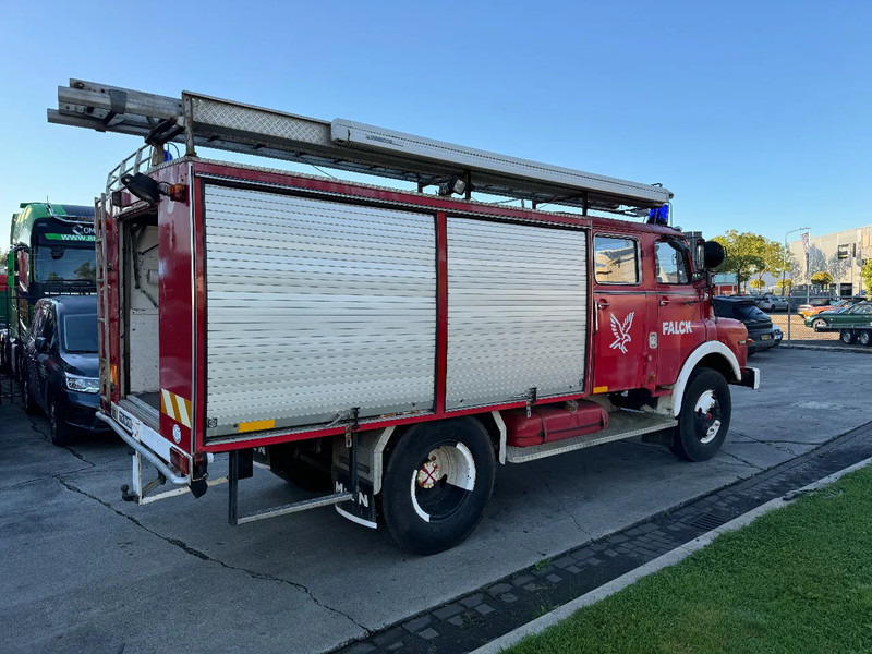 MAN 13 4X2 FIRE TRUCK - Brandweerwagen: afbeelding 4 MAN 13 4X2 FIRE TRUCK - Brandweerwagen: afbeelding 4