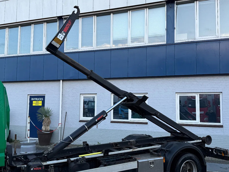 Mitsubishi Canter 7C18 - EURO 6 + HIAB 5 TON HOOKLIFT - Haakarmsysteem vrachtwagen: afbeelding 4 Mitsubishi Canter 7C18 - EURO 6 + HIAB 5 TON HOOKLIFT - Haakarmsysteem vrachtwagen: afbeelding 4