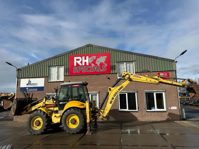 New Holland LB115B, CE, 240 MM MULTI PURPOSE LOADER BUCKET, 800 MM BACHOE DIGGING BUCKET, FLIP OVER FORKS, AIR CONDITIONER - Graaflaadmachine: afbeelding 2 New Holland LB115B, CE, 240 MM MULTI PURPOSE LOADER BUCKET, 800 MM BACHOE DIGGING BUCKET, FLIP OVER FORKS, AIR CONDITIONER - Graaflaadmachine: afbeelding 2