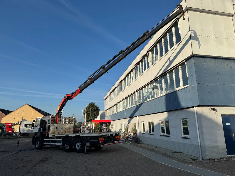 Renault C460 6X2 EURO 6 PALFINGER PK33002 + REMOTE CONTROL ENIGINE RUNNING - Vrachtwagen met open laadbak, Kraanwagen: afbeelding 4 Renault C460 6X2 EURO 6 PALFINGER PK33002 + REMOTE CONTROL ENIGINE RUNNING - Vrachtwagen met open laadbak, Kraanwagen: afbeelding 4
