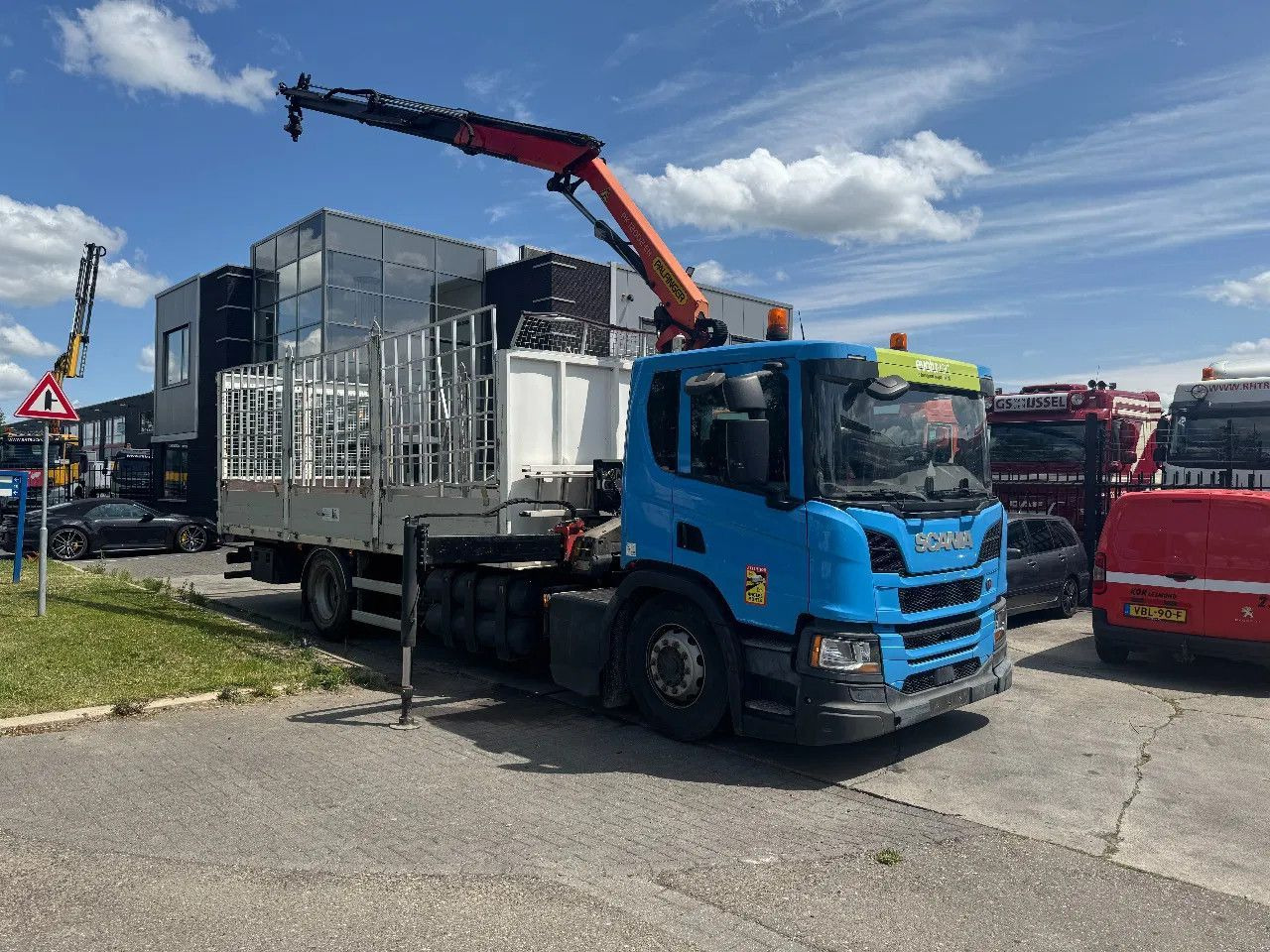 Scania P280 4X2 EURO 6 PALFINGER PK12002 + REMOTE CONTR - Vrachtwagen met open laadbak, Kraanwagen: afbeelding 1 Scania P280 4X2 EURO 6 PALFINGER PK12002 + REMOTE CONTR - Vrachtwagen met open laadbak, Kraanwagen: afbeelding 1