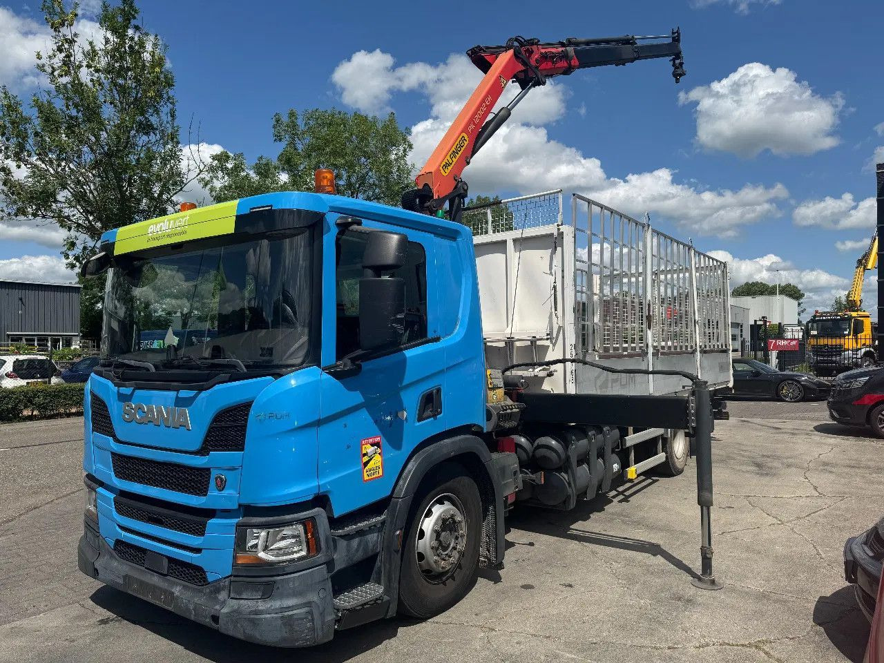 Scania P280 4X2 EURO 6 PALFINGER PK12002 + REMOTE CONTR - Vrachtwagen met open laadbak, Kraanwagen: afbeelding 2 Scania P280 4X2 EURO 6 PALFINGER PK12002 + REMOTE CONTR - Vrachtwagen met open laadbak, Kraanwagen: afbeelding 2