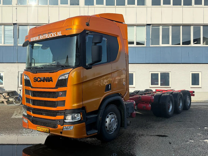 Scania R730 V8 NGS 8X4 EURO 6 + RETARDER - BIG AXLES - Chassis vrachtwagen: afbeelding 1 Scania R730 V8 NGS 8X4 EURO 6 + RETARDER - BIG AXLES - Chassis vrachtwagen: afbeelding 1