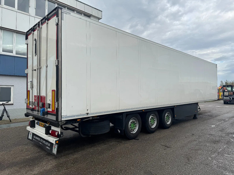 Schmitz Cargobull SCB*S3B + SLXi 300 THERMO KING D&E - DOPPELSTOCK - Koelwagen oplegger: afbeelding 4 Schmitz Cargobull SCB*S3B + SLXi 300 THERMO KING D&E - DOPPELSTOCK - Koelwagen oplegger: afbeelding 4
