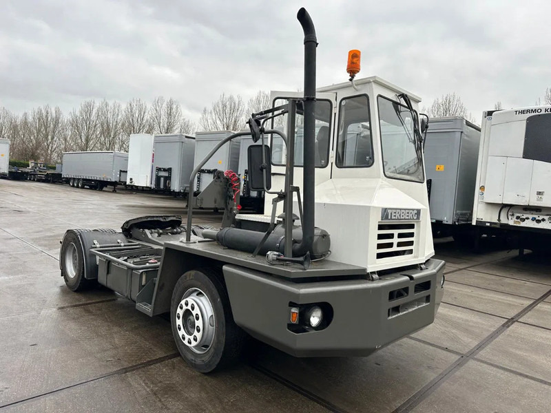 Terberg YT YT17 - Terminal trekker: afbeelding 1 Terberg YT YT17 - Terminal trekker: afbeelding 1