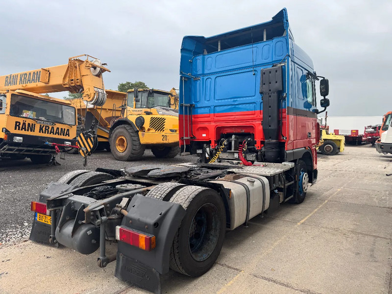 DAF XF 105.410 4X2 MEGA STANDKLIMA AIRCO - Trekker: afbeelding 4 DAF XF 105.410 4X2 MEGA STANDKLIMA AIRCO - Trekker: afbeelding 4