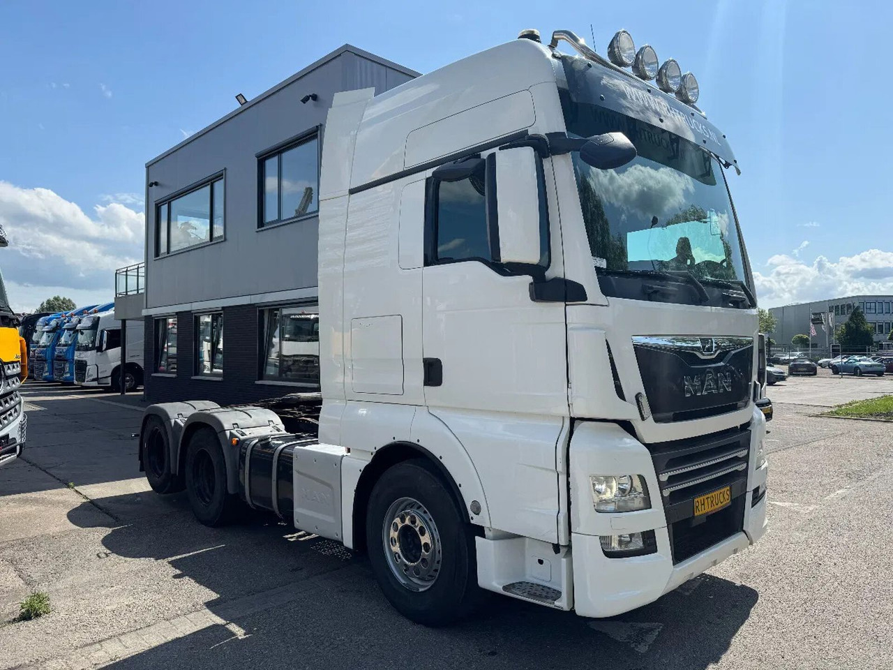 MAN TGX 28.500 6X2 EURO 6 RETARDER DOUBLE AIR - Trekker: afbeelding 3 MAN TGX 28.500 6X2 EURO 6 RETARDER DOUBLE AIR - Trekker: afbeelding 3