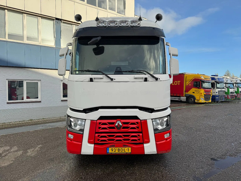 Renault T460 4X2 EURO 6 SKIRTS DOUBLE TANK - Trekker: afbeelding 2 Renault T460 4X2 EURO 6 SKIRTS DOUBLE TANK - Trekker: afbeelding 2